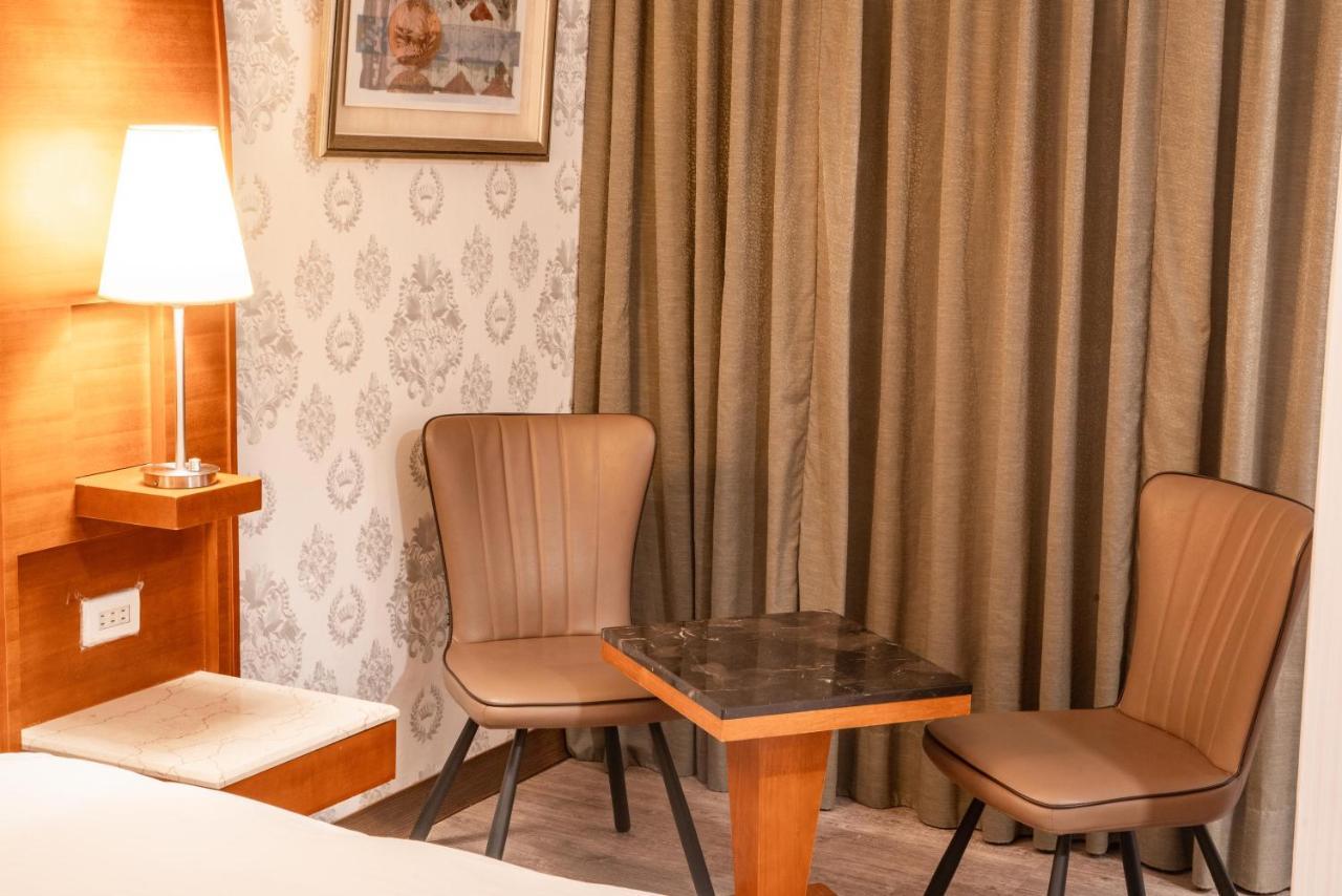 Elegance Hotel Taipei Extérieur photo