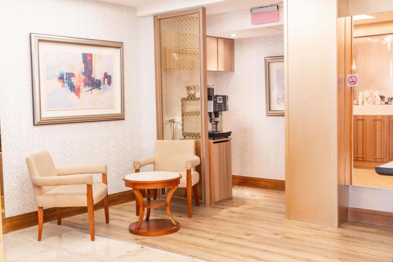 Elegance Hotel Taipei Extérieur photo