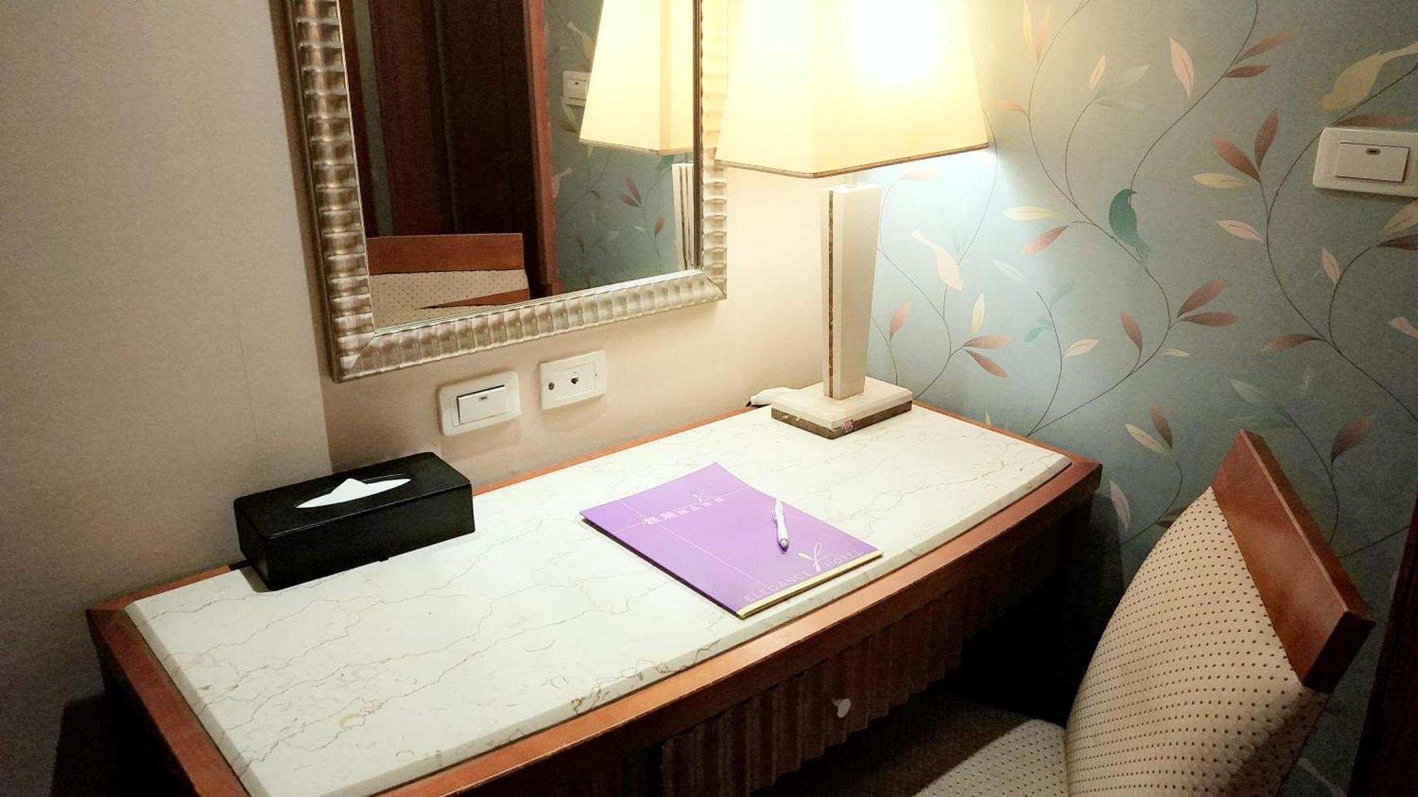 Elegance Hotel Taipei Extérieur photo