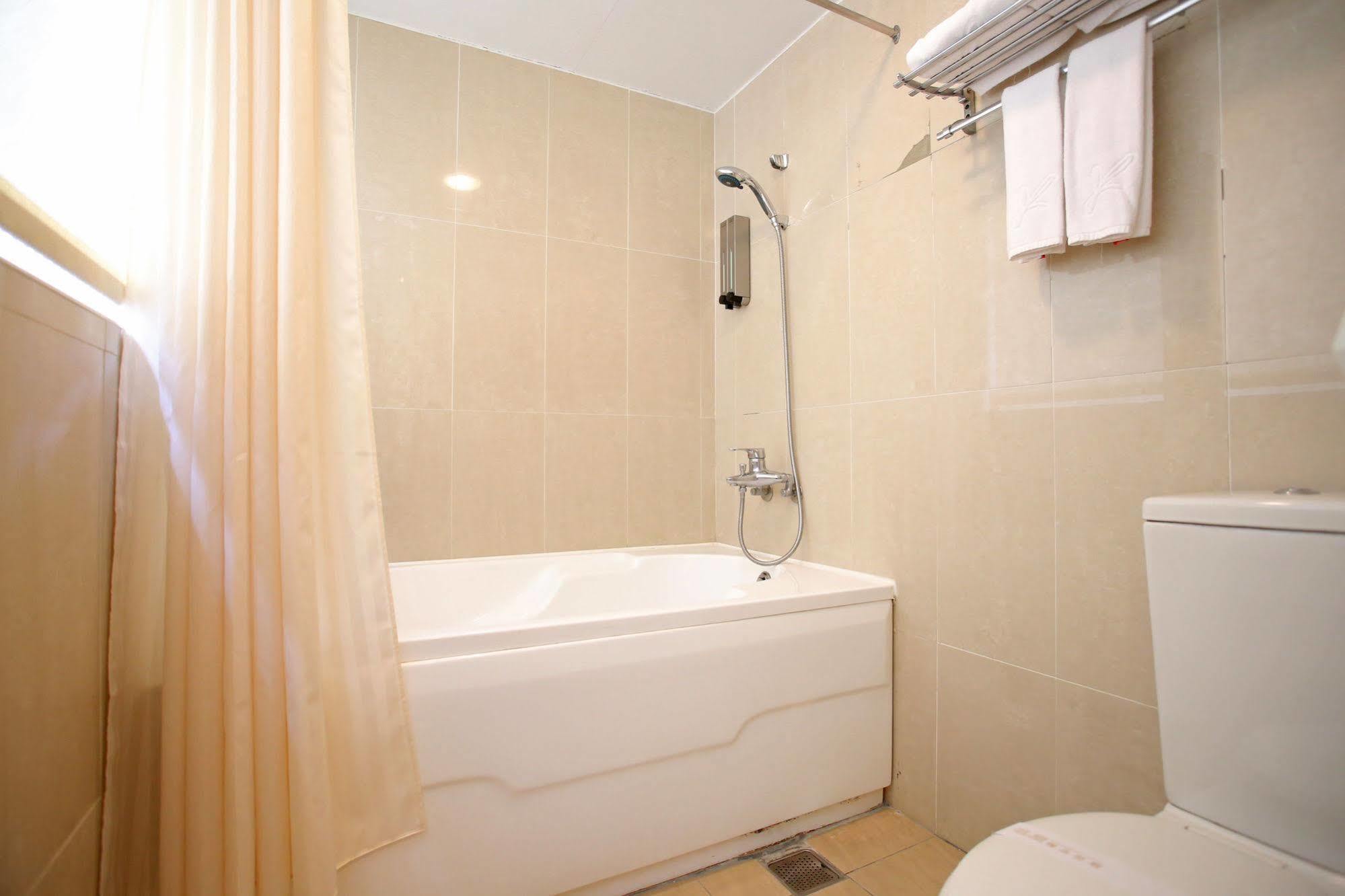 Elegance Hotel Taipei Extérieur photo