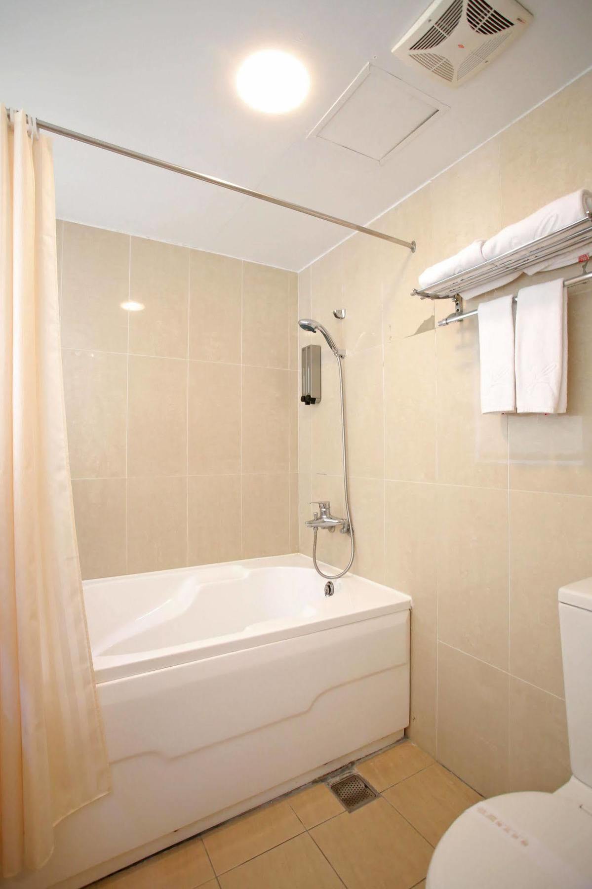 Elegance Hotel Taipei Extérieur photo