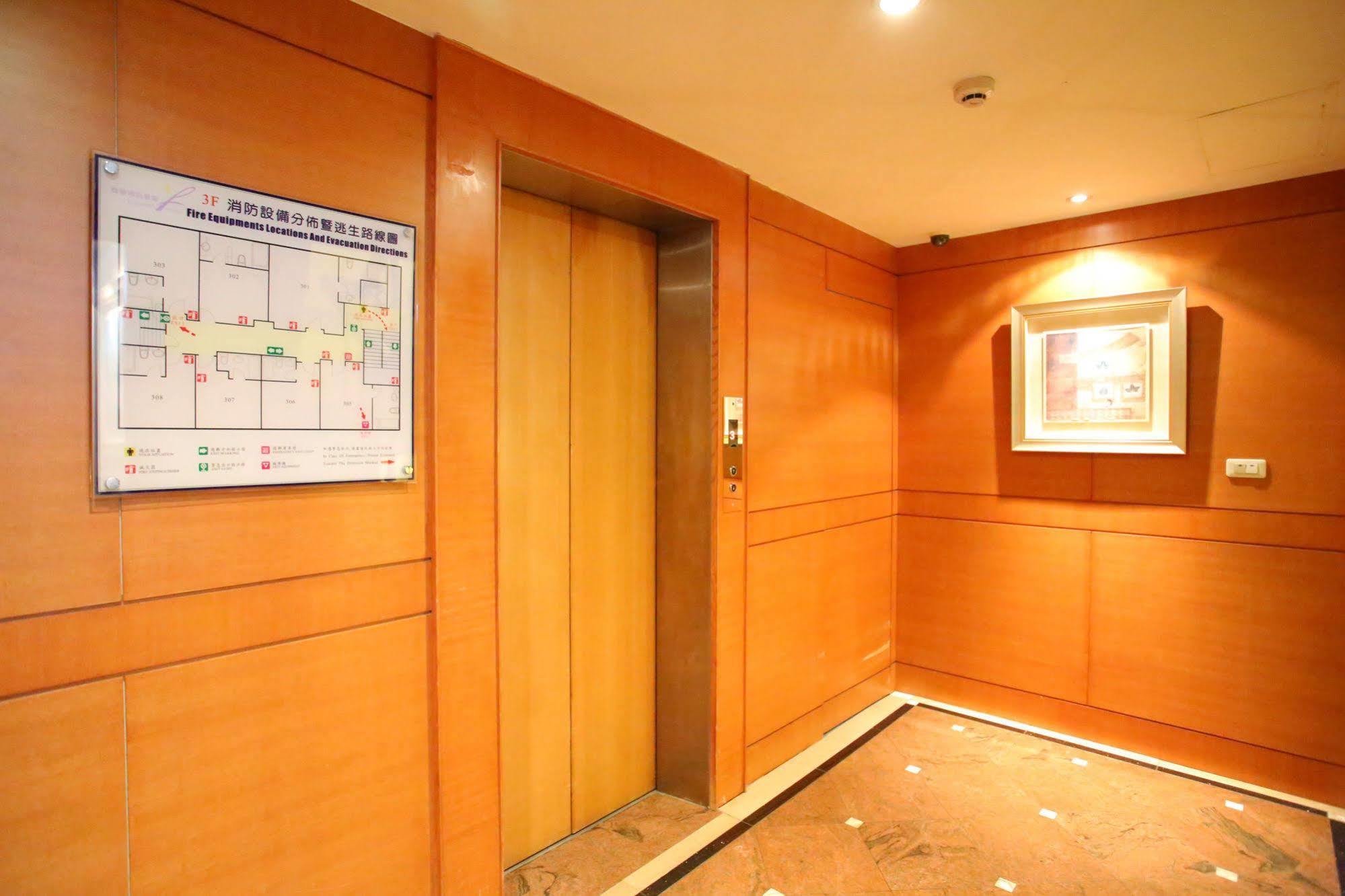 Elegance Hotel Taipei Extérieur photo